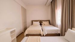 Sixth Avenue (D10), Terrace #612757311